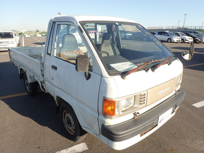TOWNACE TRUCK