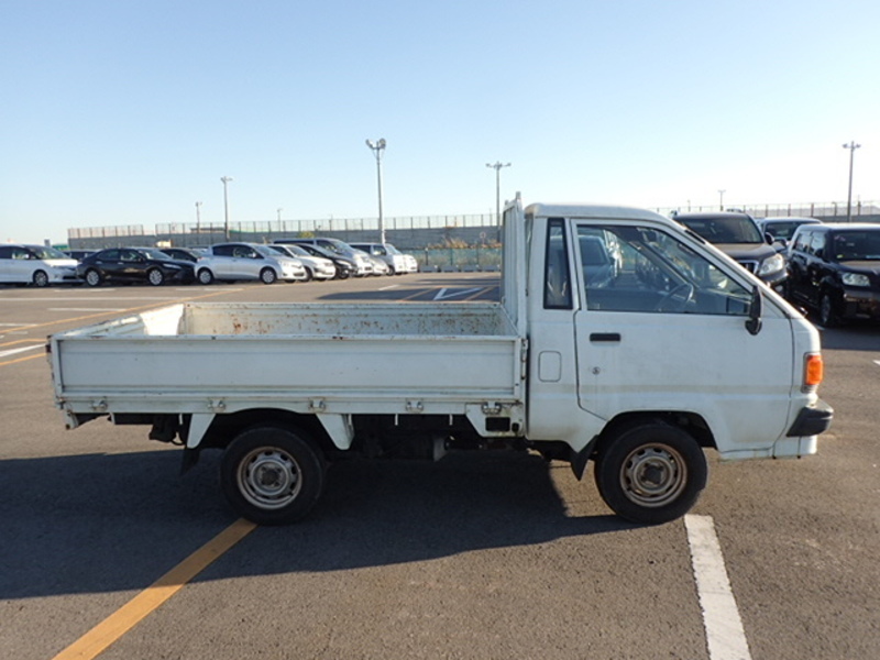 TOWNACE TRUCK