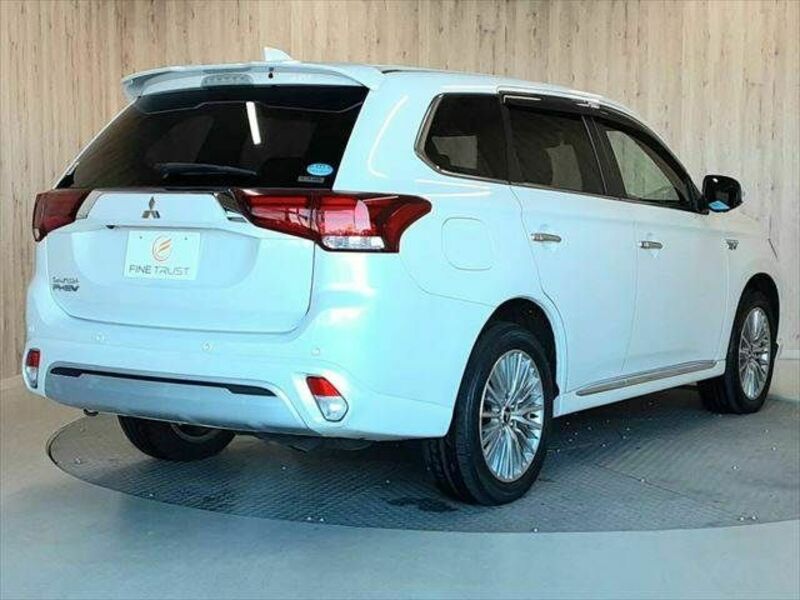 OUTLANDER PHEV