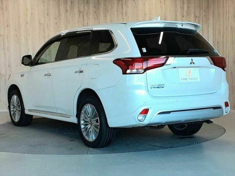 OUTLANDER PHEV