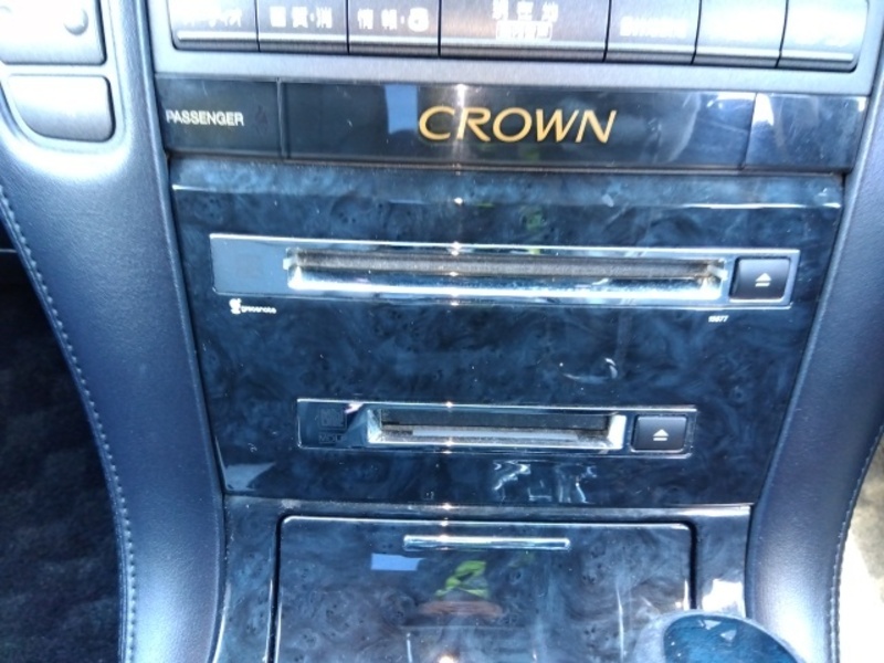 CROWN