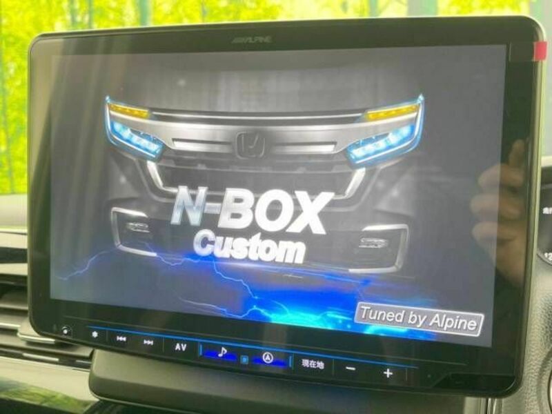 N BOX CUSTOM