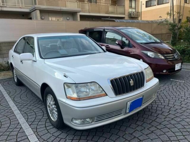 CROWN MAJESTA-1