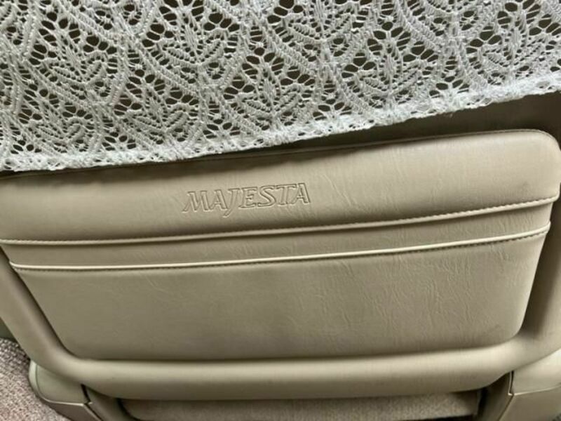CROWN MAJESTA-21