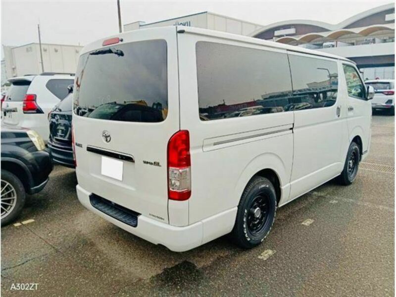 HIACE VAN