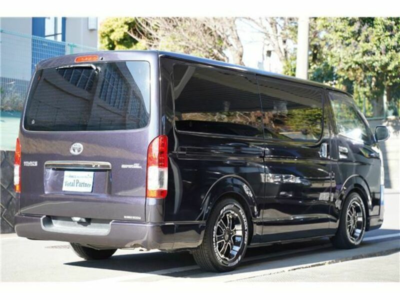 HIACE VAN