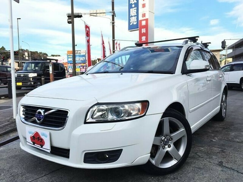 VOLVO V50