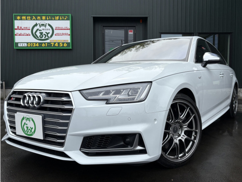 AUDI S4