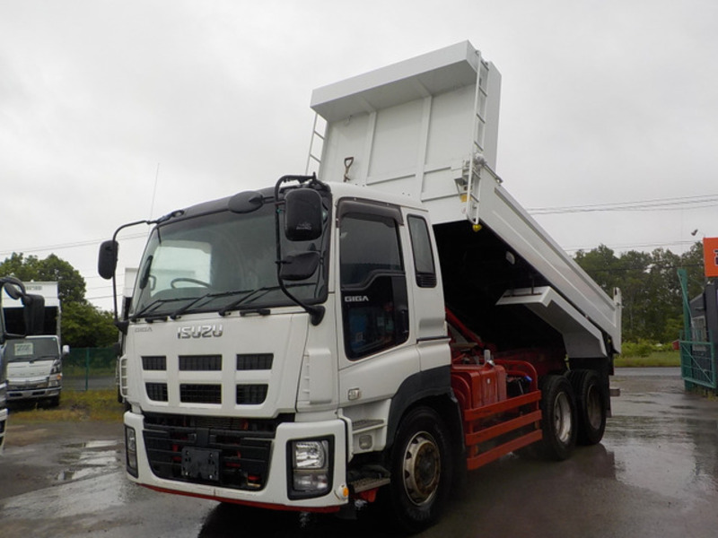 ISUZU GIGA
