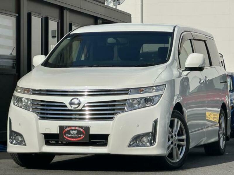 NISSAN ELGRAND