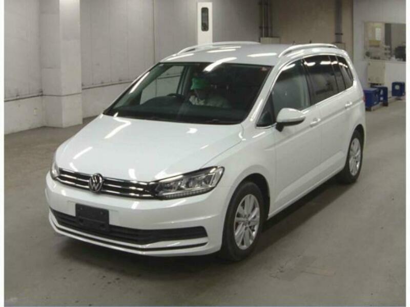 VOLKSWAGEN GOLF TOURAN