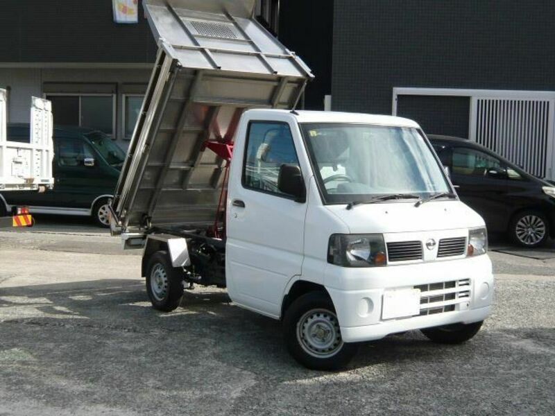 NISSAN CLIPPER TRUCK