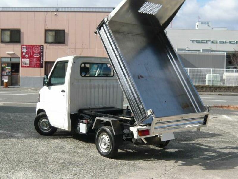 CLIPPER TRUCK