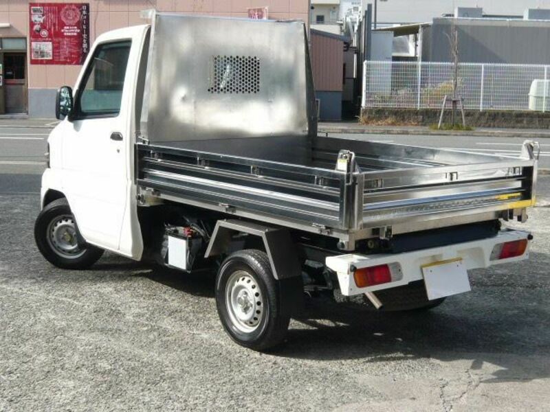 CLIPPER TRUCK