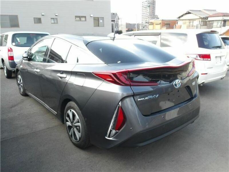 PRIUS PHV