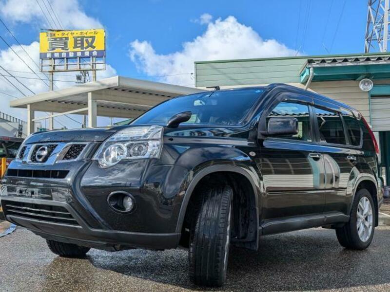 X-TRAIL