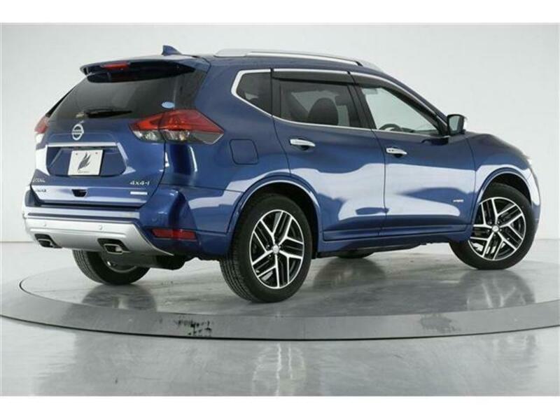 X-TRAIL