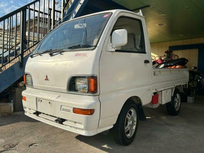 MITSUBISHI MINICAB TRUCK