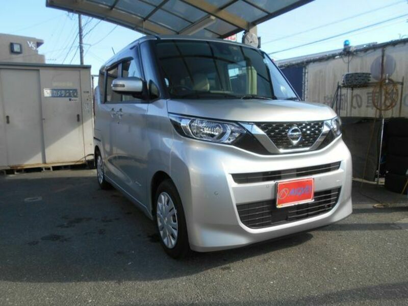 NISSAN ROOX