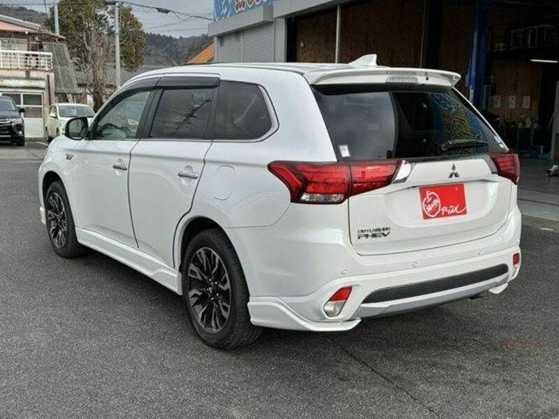 OUTLANDER PHEV