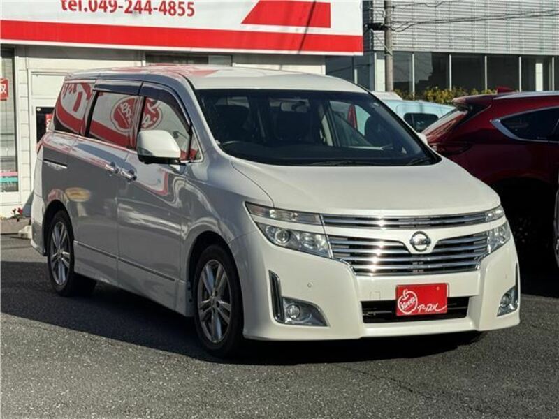 NISSAN ELGRAND