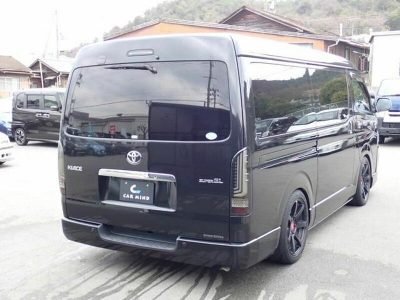 HIACE VAN