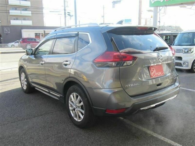 X-TRAIL