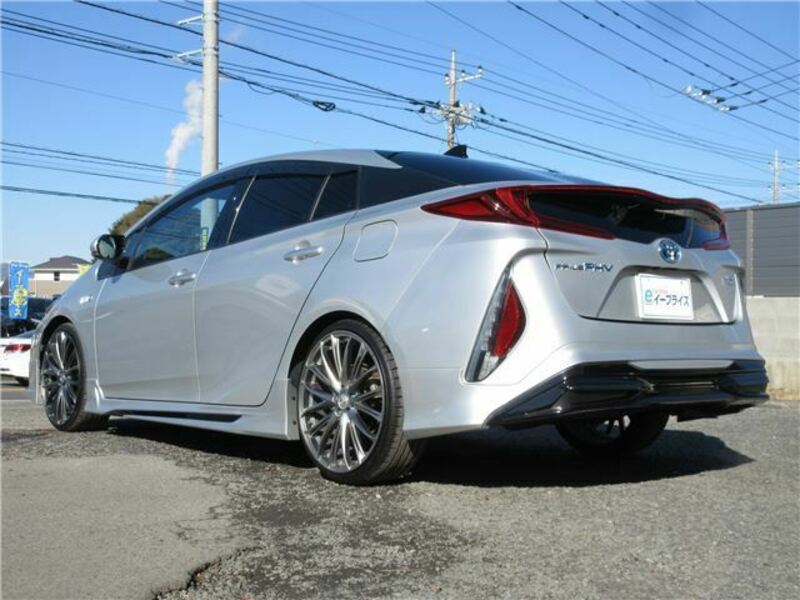 PRIUS PHV