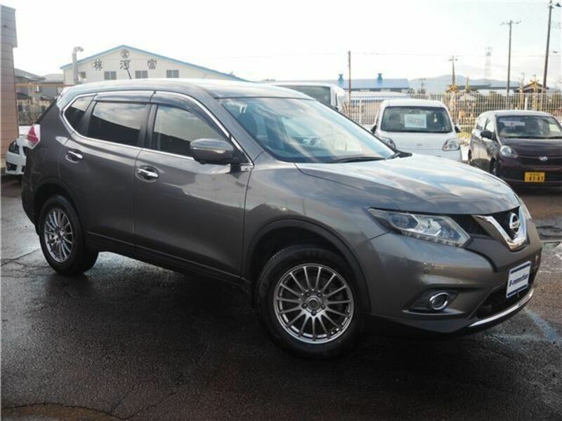 X-TRAIL