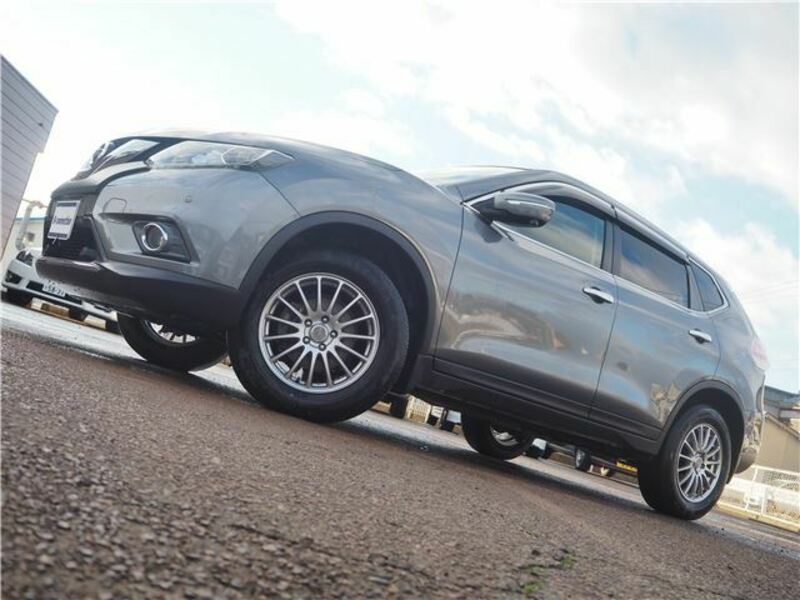 X-TRAIL