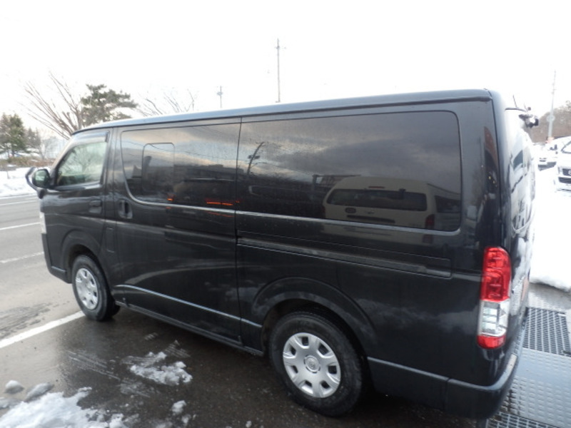 HIACE VAN