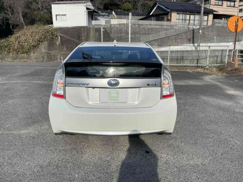 PRIUS PHV