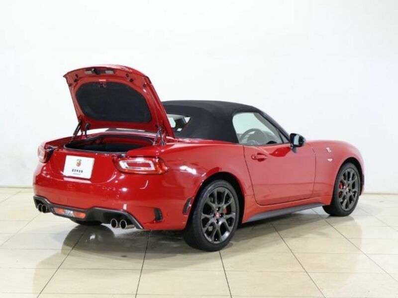 ABARTH 124 SPIDER