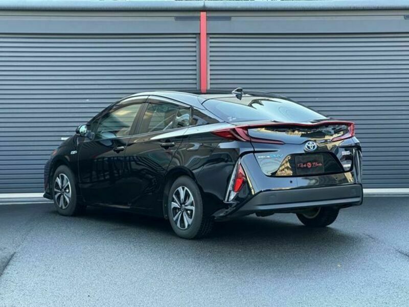 PRIUS PHV