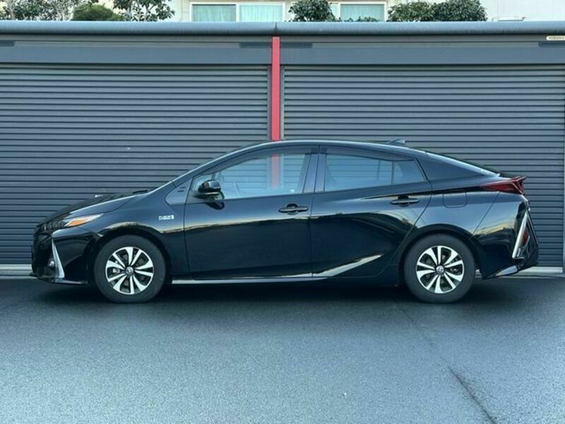 PRIUS PHV