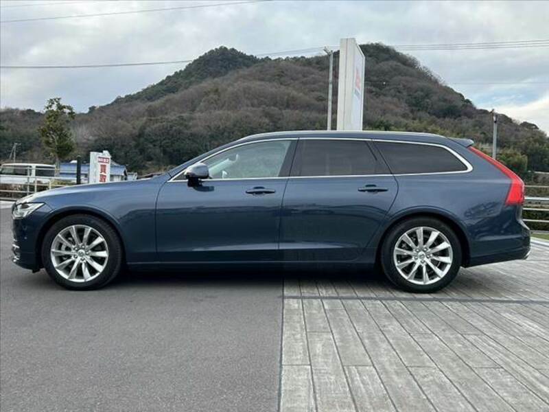 V90