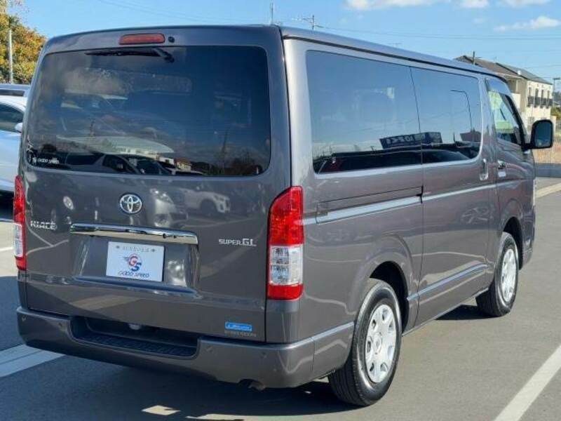 HIACE VAN