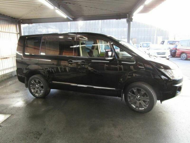 DELICA D5