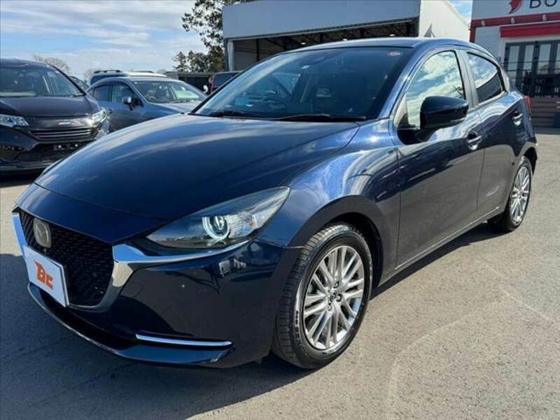 MAZDA2