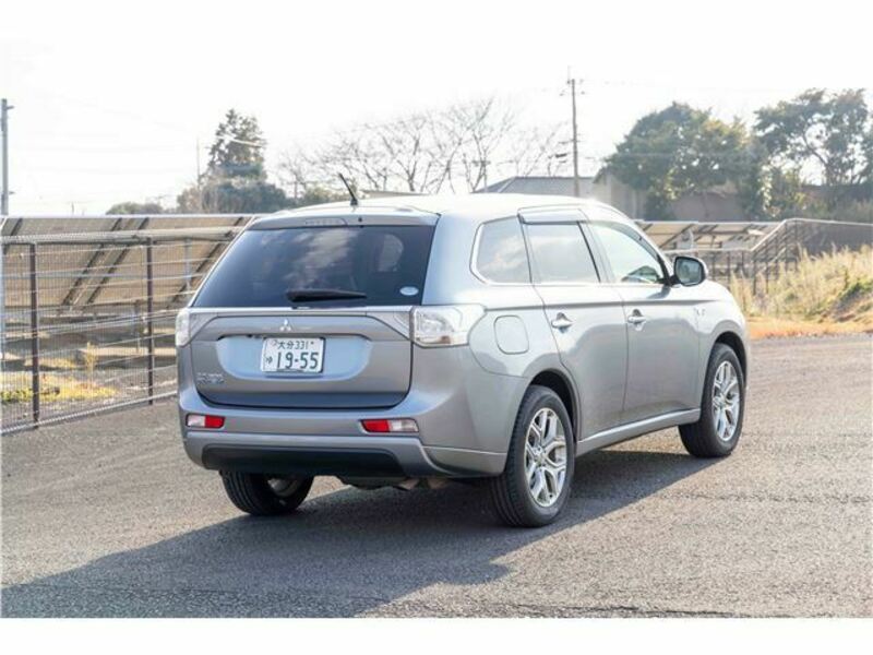 OUTLANDER PHEV