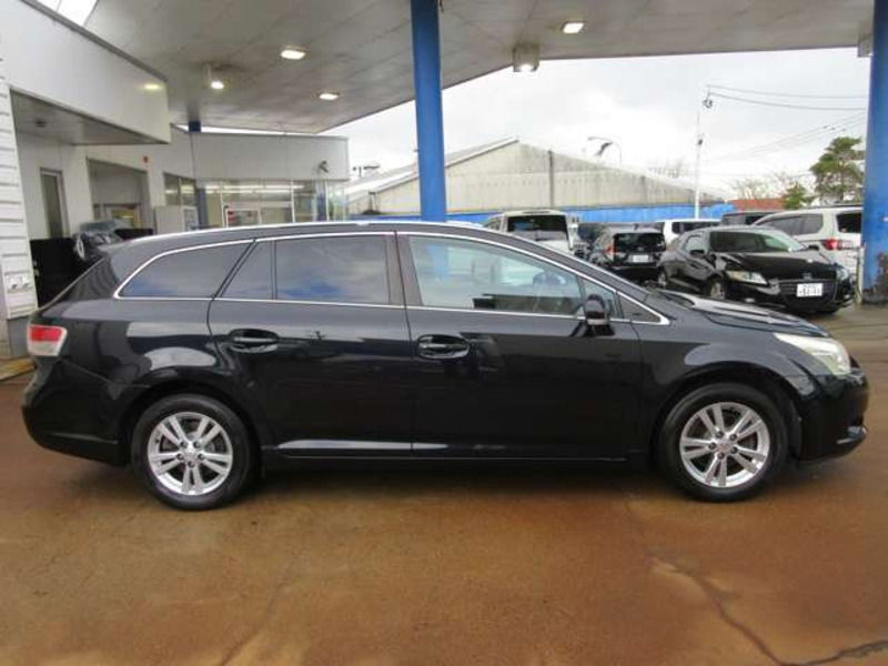 AVENSIS WAGON