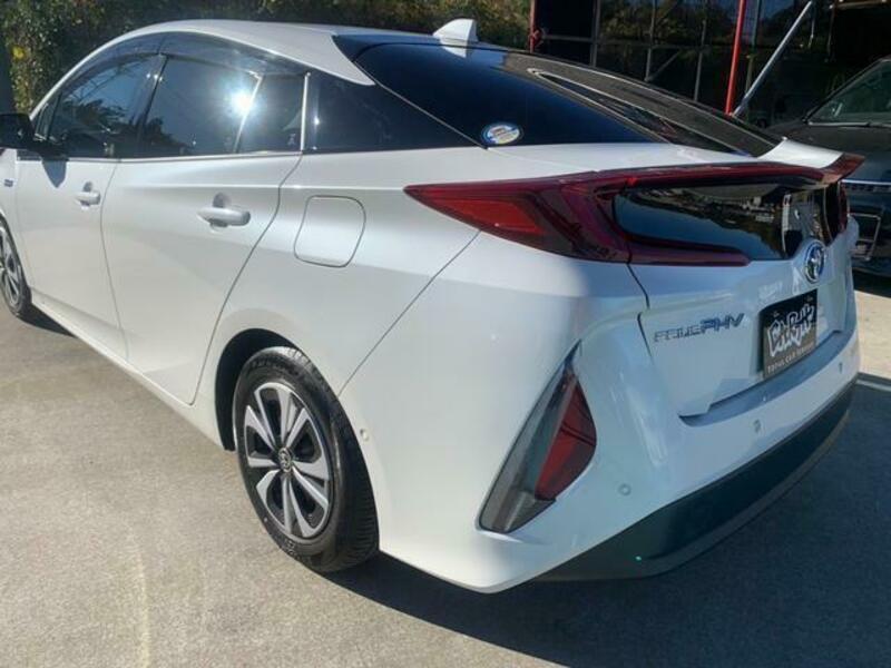 PRIUS PHV