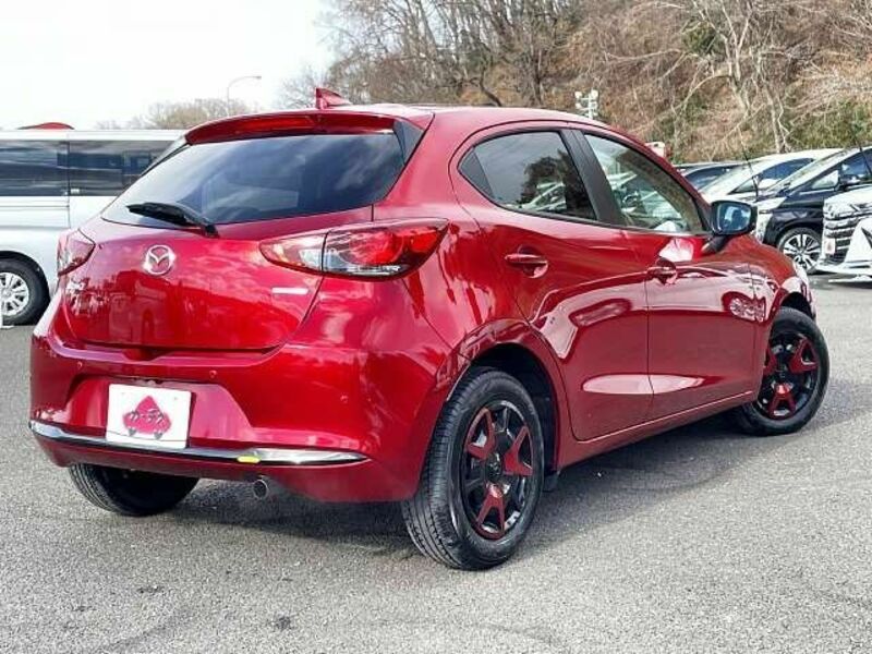 MAZDA2