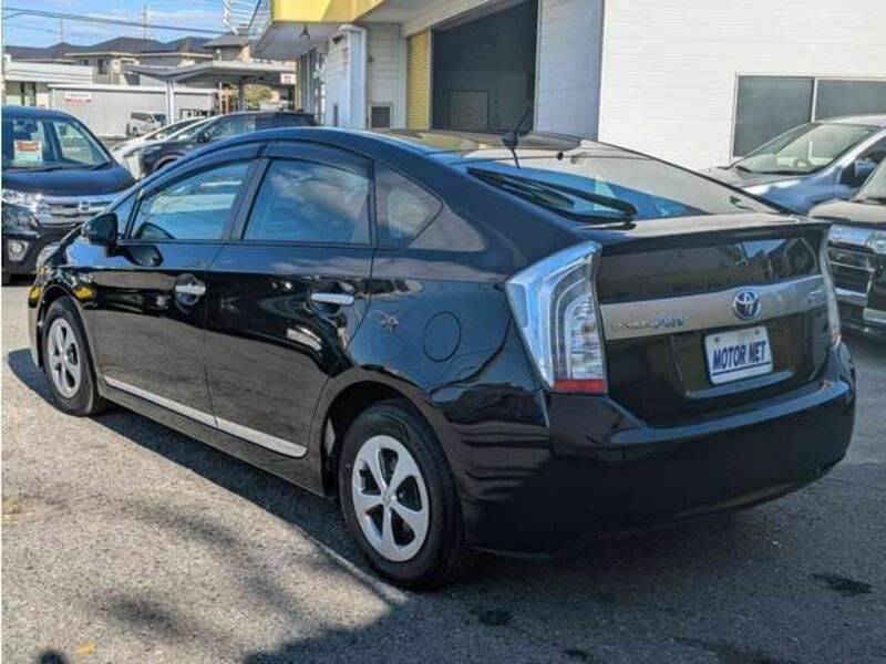 PRIUS PHV