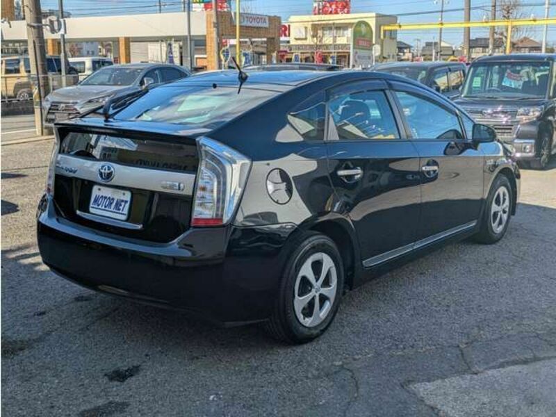 PRIUS PHV