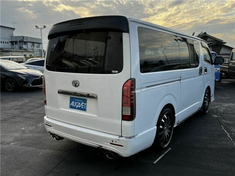 HIACE VAN