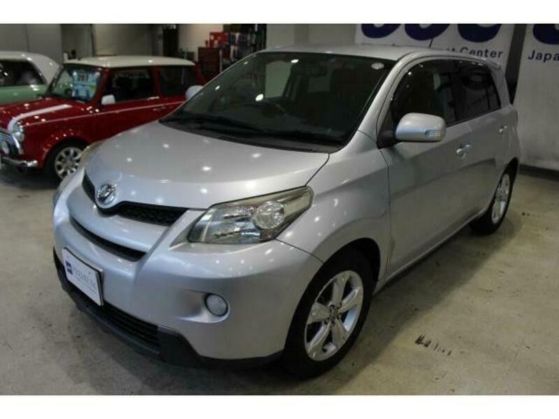 TOYOTA IST