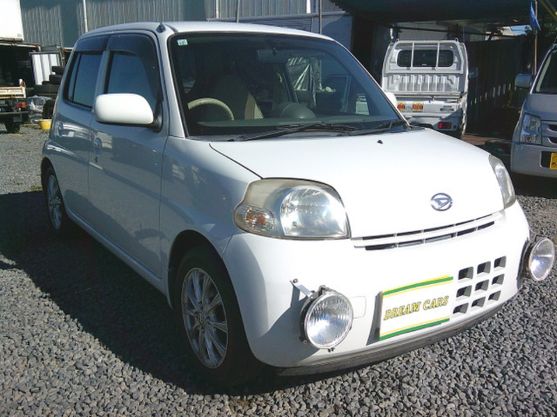 DAIHATSU ESSE