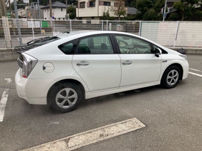 PRIUS PHV