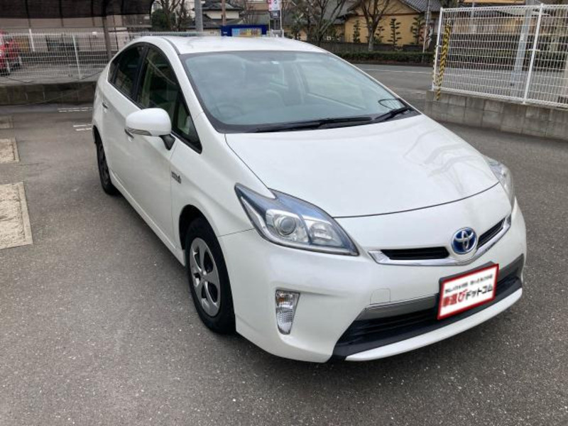 PRIUS PHV